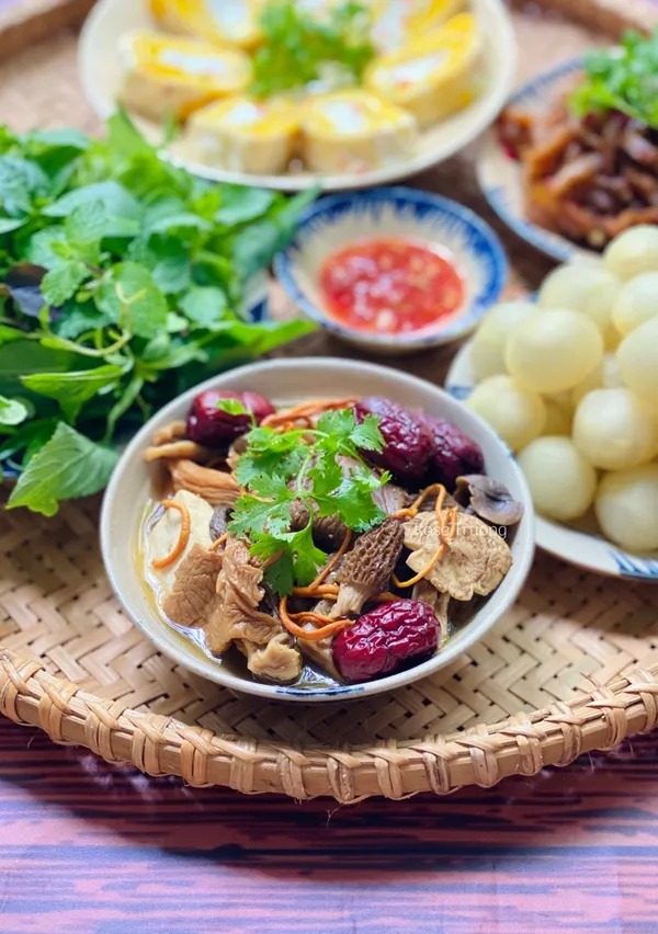 Canh Sườn Hầm Nấm